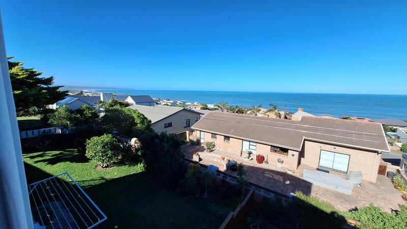 5 Bedroom Property for Sale in Reebok Western Cape